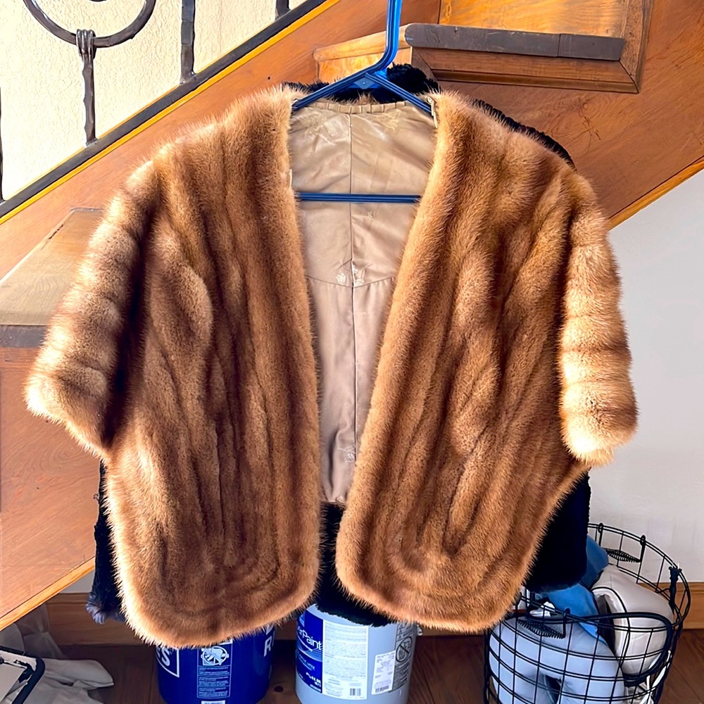 100% Mink Fur Shawl. Looks new.